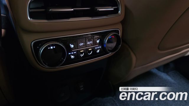 Genesis GV80 2023 — photo 31