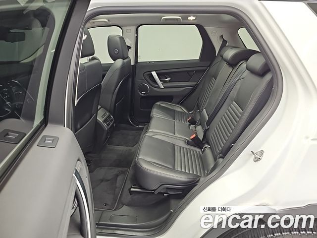 Land Rover Discovery Sport 2020 — photo 12