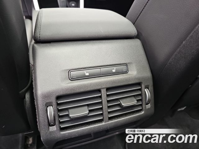 Land Rover Discovery Sport 2020 — photo 13
