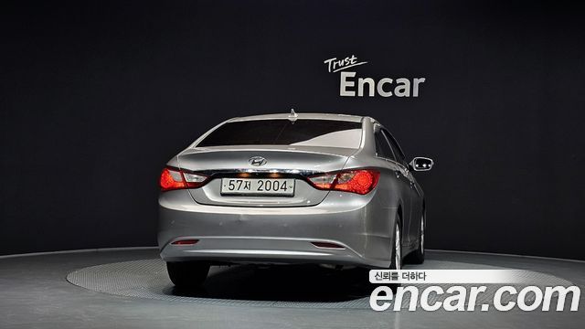 Hyundai Sonata 2011 — photo 4