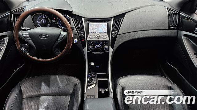 Hyundai Sonata 2011 — photo 7