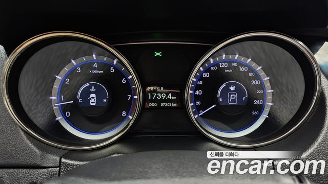 Hyundai Sonata 2011 — photo 8