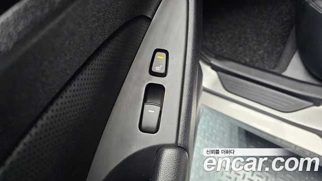 Hyundai Sonata 2011 — photo 20