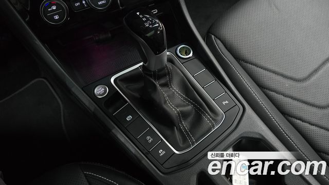 Volkswagen Jetta 2024 — photo 12