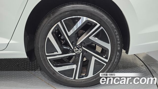 Volkswagen Jetta 2024 — photo 7