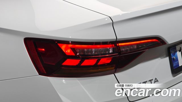 Volkswagen Jetta 2024 — photo 9