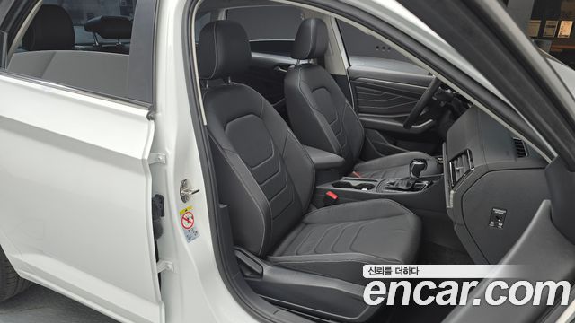 Volkswagen Jetta 2024 — photo 16