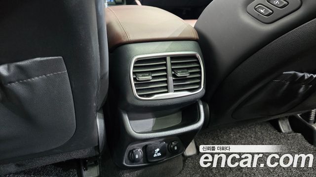 Hyundai Santafe 2020 — photo 32