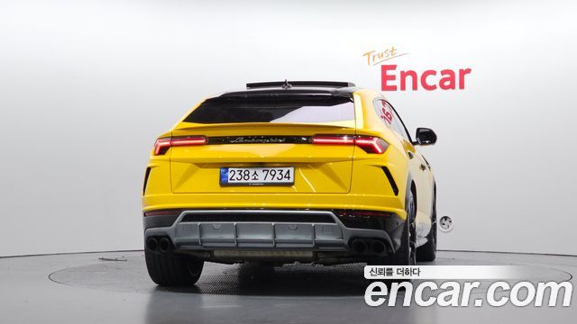 Lamborghini Urus 2020 — photo 4