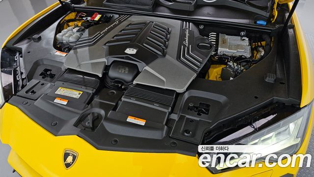 Lamborghini Urus 2020 — photo 6