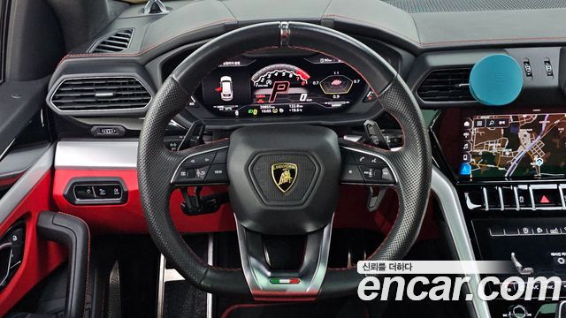 Lamborghini Urus 2020 — photo 13