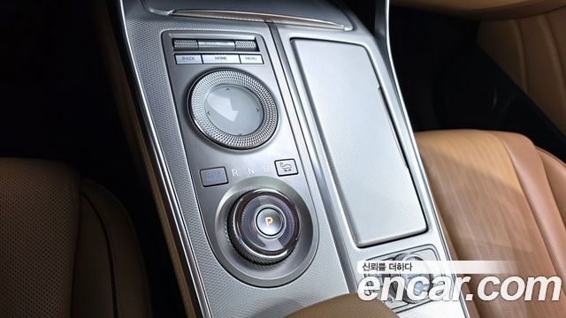 Genesis GV80 2020 — photo 12