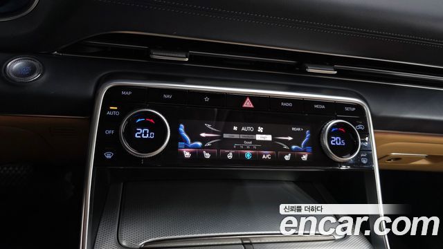 Genesis GV80 2020 — photo 25