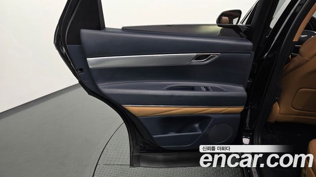 Genesis GV80 2020 — photo 15