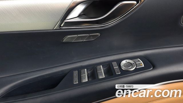 Genesis GV80 2020 — photo 29