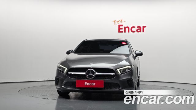 Mercedes-Benz A-Class 2020 — photo 3