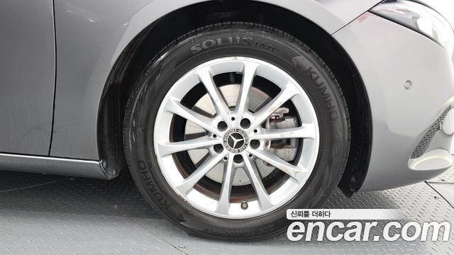 Mercedes-Benz A-Class 2020 — photo 7