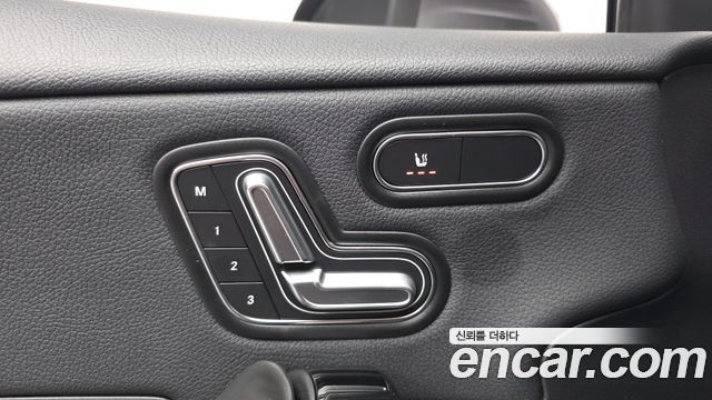 Mercedes-Benz A-Class 2020 — photo 27
