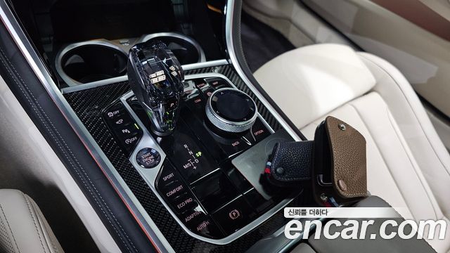 BMW 8-Series 2026 — photo 12