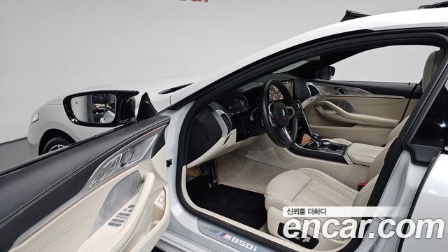 BMW 8-Series 2026 — photo 13