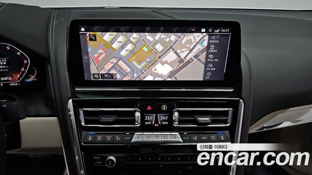 BMW 8-Series 2026 — photo 20