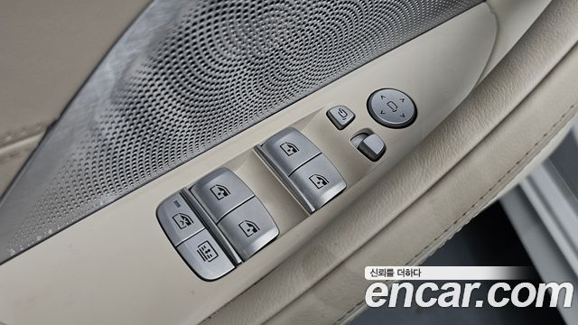 BMW 8-Series 2026 — photo 26