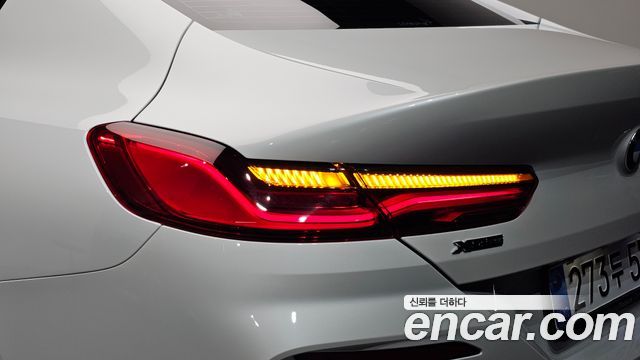 BMW 8-Series 2026 — photo 9