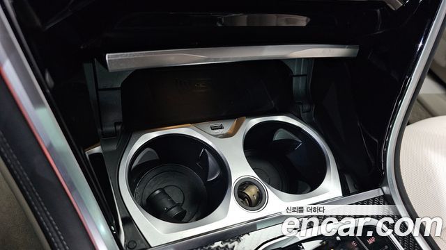 BMW 8-Series 2026 — photo 29