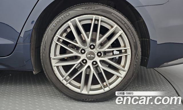 Genesis G70 2019 — photo 7