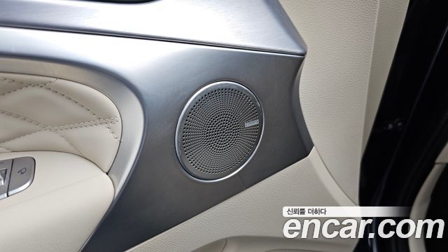 Genesis G70 2019 — photo 30