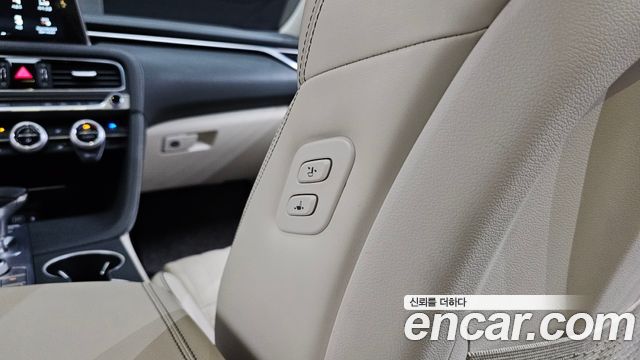 Genesis G70 2019 — photo 32