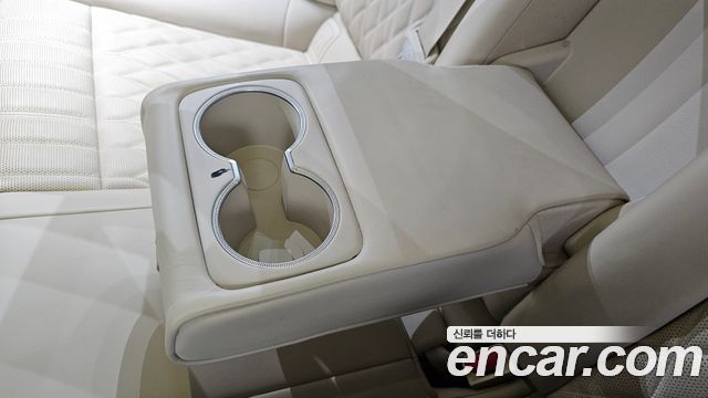 Genesis G70 2019 — photo 34