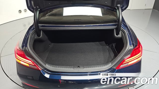 Genesis G70 2019 — photo 38