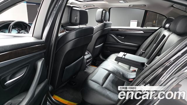 BMW 5-Series 2013 — photo 11