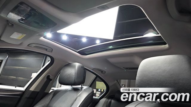 BMW 5-Series 2013 — photo 20