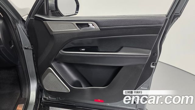 KG Mobility Rexton 2018 — photo 15