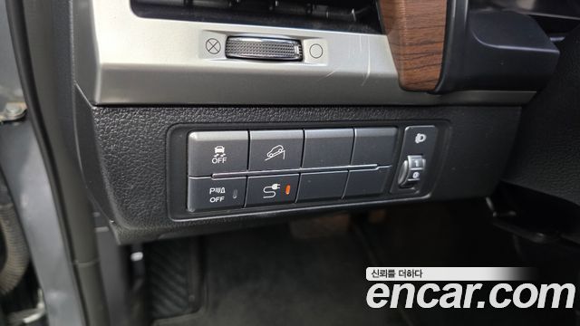 KG Mobility Rexton 2018 — photo 30