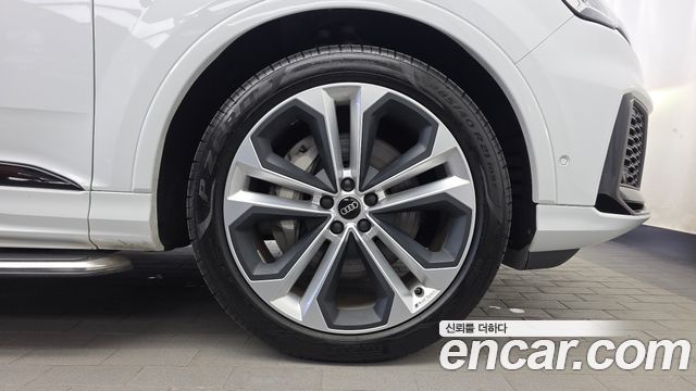 Audi Q7 2022 — photo 7