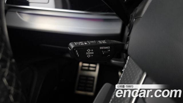 Audi Q7 2022 — photo 30