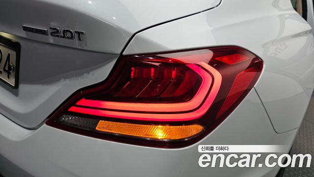 Genesis G70 2018 — photo 9