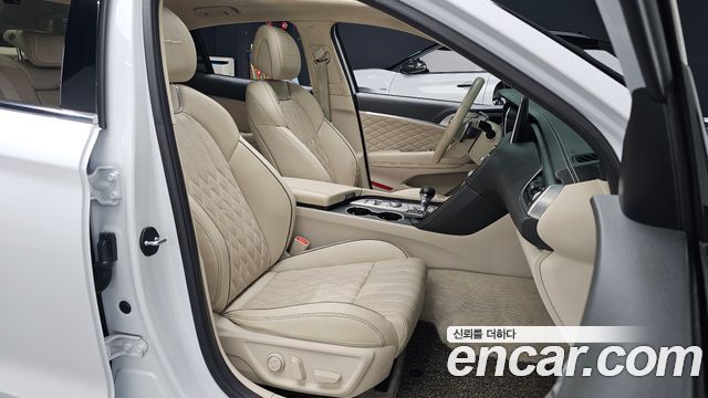 Genesis G70 2018 — photo 16