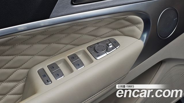 Genesis G70 2018 — photo 27
