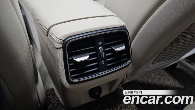 Genesis G70 2018 — photo 30