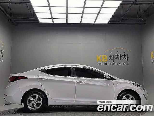 Hyundai AVANTE 2016 — photo 3