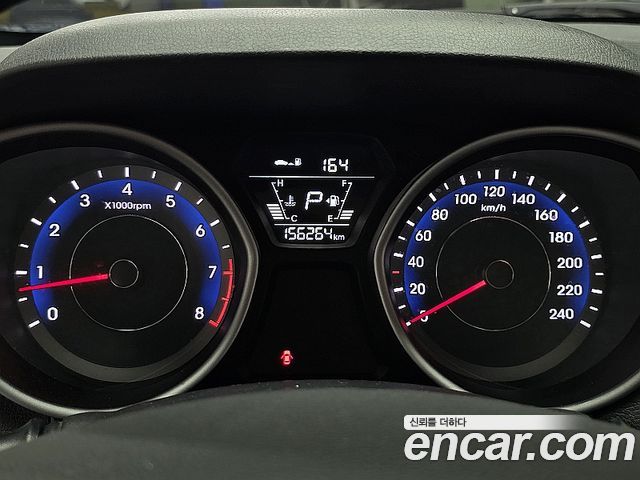 Hyundai AVANTE 2016 — photo 7