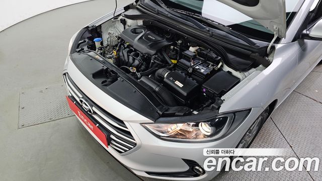Hyundai AVANTE 2017 — photo 6