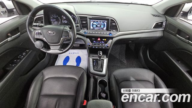 Hyundai AVANTE 2017 — photo 7