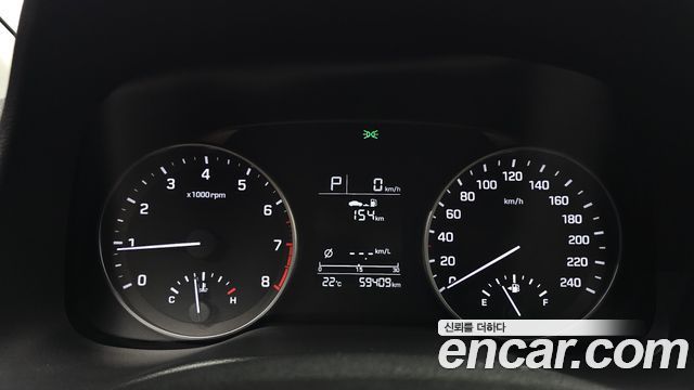 Hyundai AVANTE 2017 — photo 8