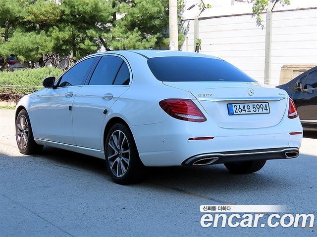 Mercedes-Benz E-Class 2019 — photo 3