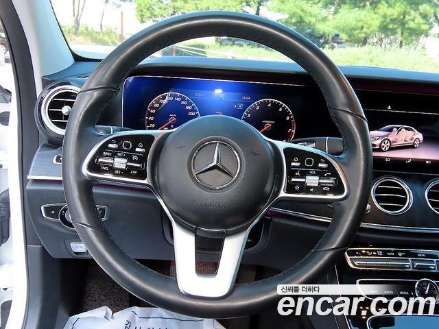 Mercedes-Benz E-Class 2019 — photo 8